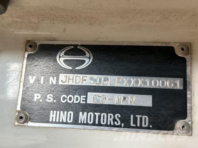 Hino 1ELPG-WPN Vetopöytäautot