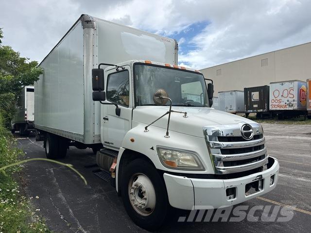 Hino 238 Umpikorikuorma-autot