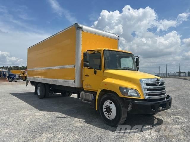 Hino 268 Umpikorikuorma-autot
