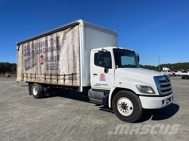 Hino 268 Pressukapelli kuorma-autot