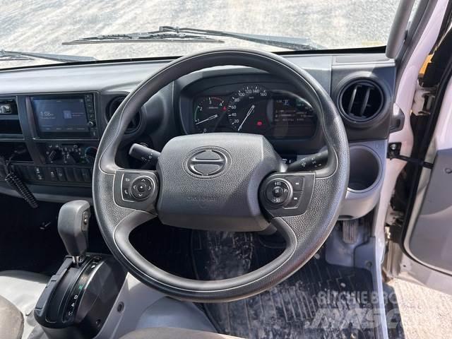 Hino 300 Lava-kuorma-autot