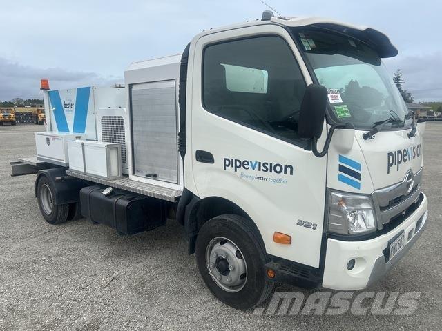 Hino 300 921 Vesisäiliöautot