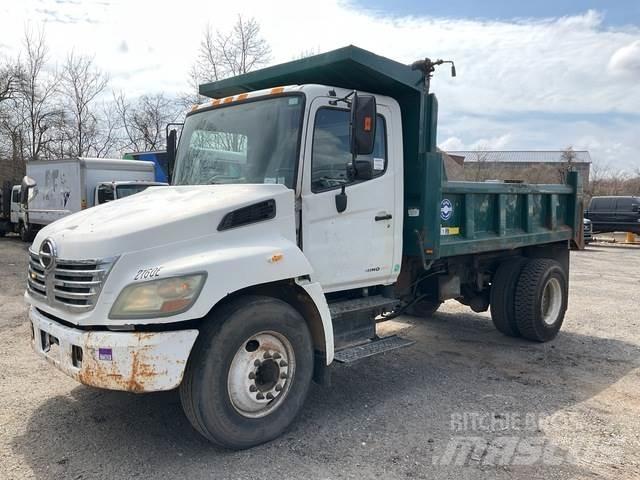 Hino 338 Sora- ja kippiautot