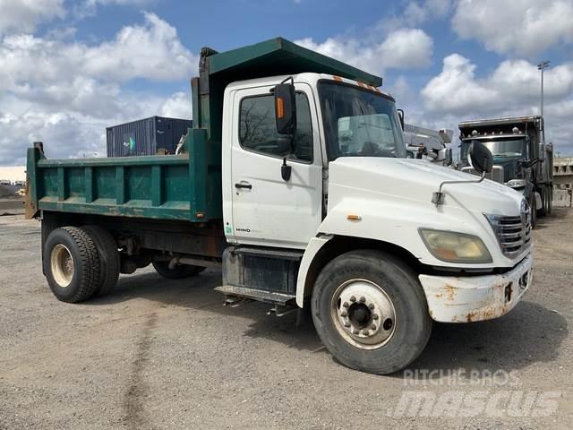 Hino 338 Sora- ja kippiautot
