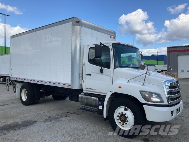 Hino 338 Umpikorikuorma-autot