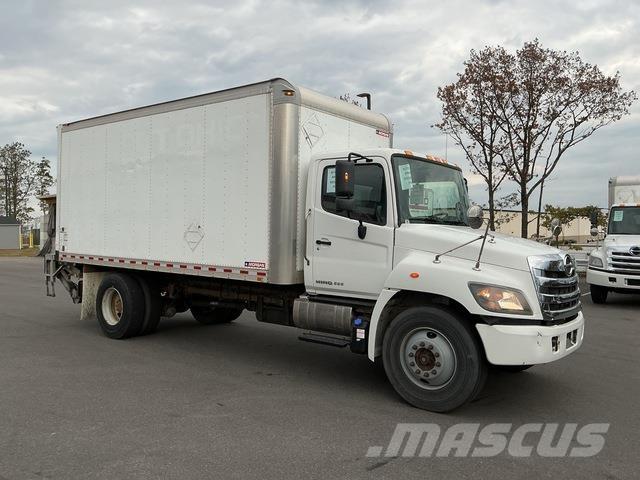 Hino 338 Umpikorikuorma-autot