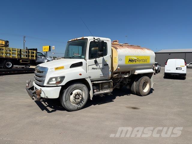 Hino 338 Vesisäiliöautot