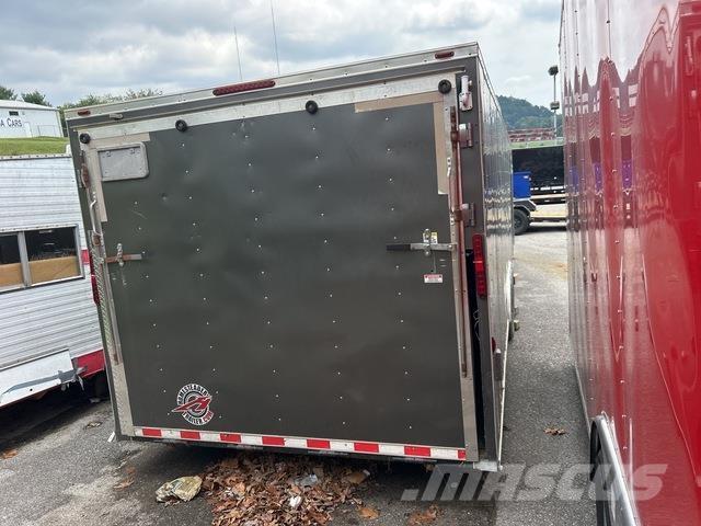  Homesteader Autonkuljetuspuoliperävaunut