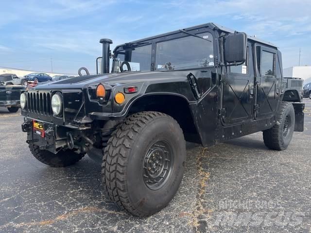 Hummer M11 Lava-autot