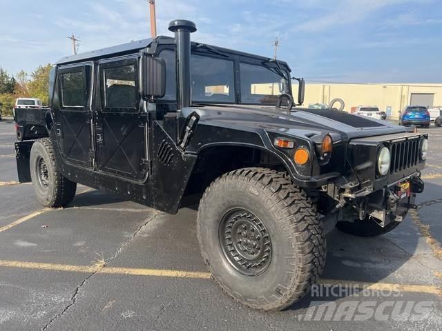 Hummer M11 Lava-autot