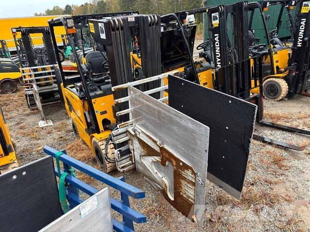 Hyundai 25B-9U Sähkötrukit