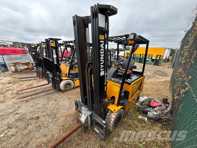 Hyundai 25B-9U Sähkötrukit