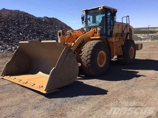Hyundai HL975 Pyöräkuormaajat