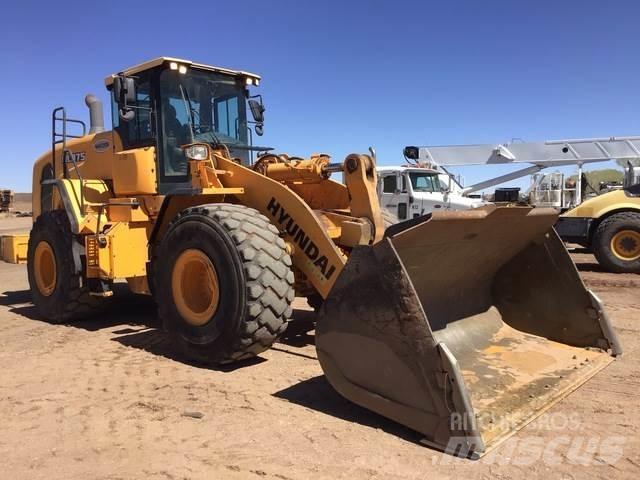 Hyundai HL975 Pyöräkuormaajat