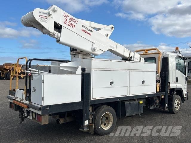 Isuzu FRR600 Nostolava-autot