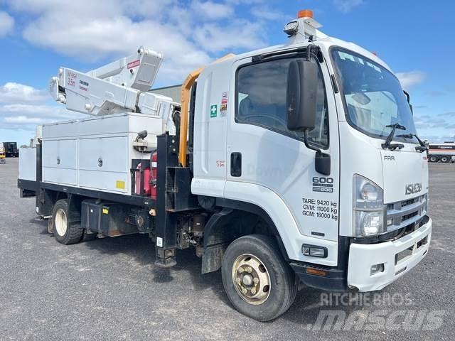 Isuzu FRR600 Nostolava-autot