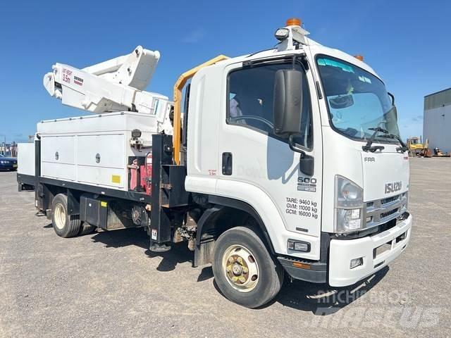 Isuzu FRR600 Nostolava-autot