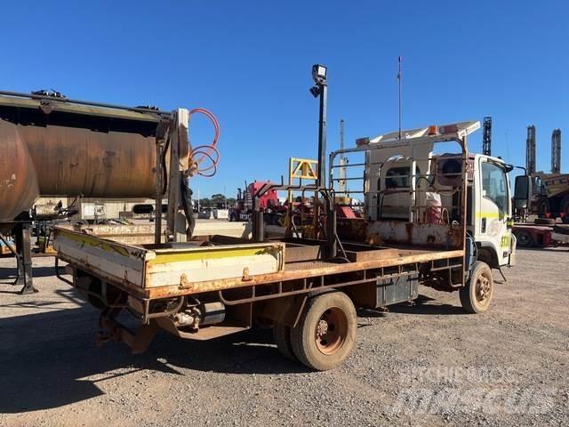 Isuzu NPS 300 Lava-kuorma-autot