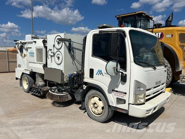 Isuzu NQR Lakaisuautot