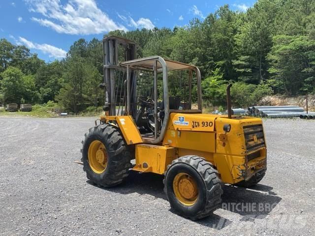 JCB 930 Maastotrukit