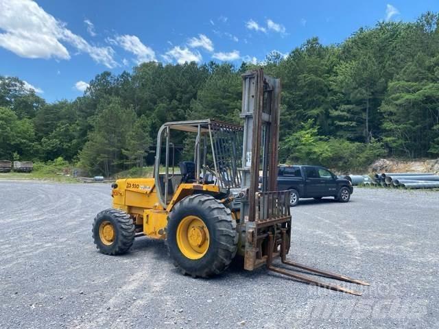 JCB 930 Maastotrukit