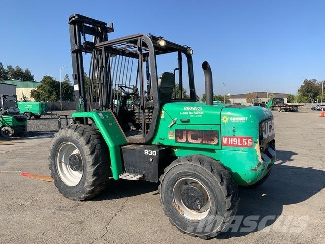 JCB 930 Maastotrukit