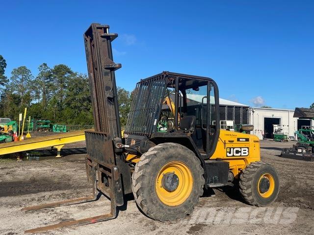 JCB 930 Maastotrukit