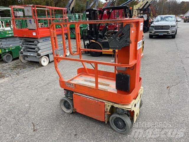 JLG 1230ES Henkilönostimet ja nostolaitteet