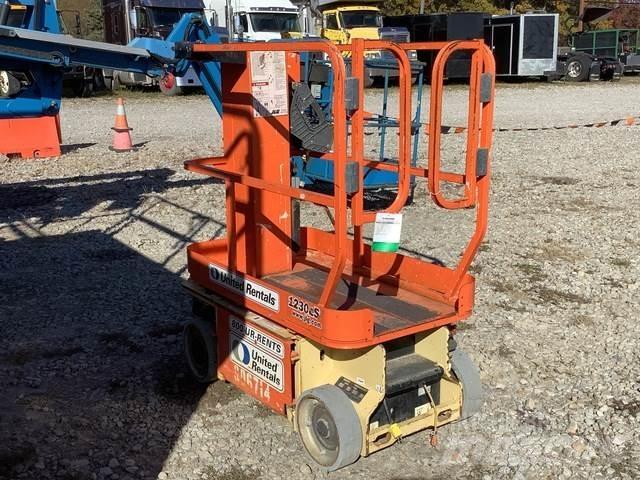 JLG 1230ES Henkilönostimet ja nostolaitteet