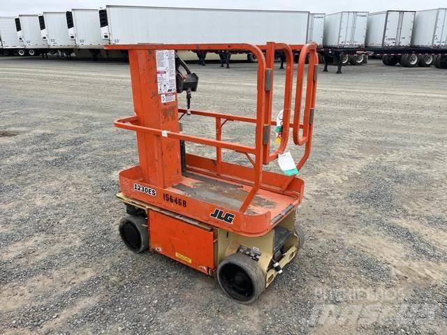 JLG 1230ES Henkilönostimet ja nostolaitteet