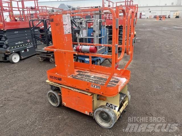 JLG 1230ES Henkilönostimet ja nostolaitteet