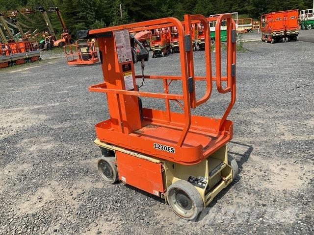 JLG 1230ES Henkilönostimet ja nostolaitteet