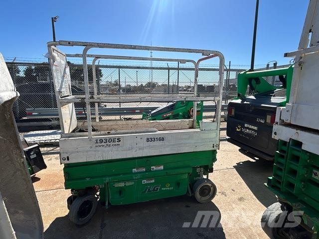 JLG 1930 ES Saksilavat