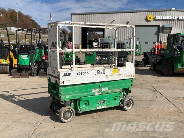 JLG 1930ES Saksilavat