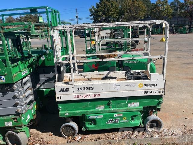 JLG 1930ES Saksilavat