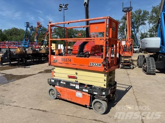 JLG 1932R Saksilavat