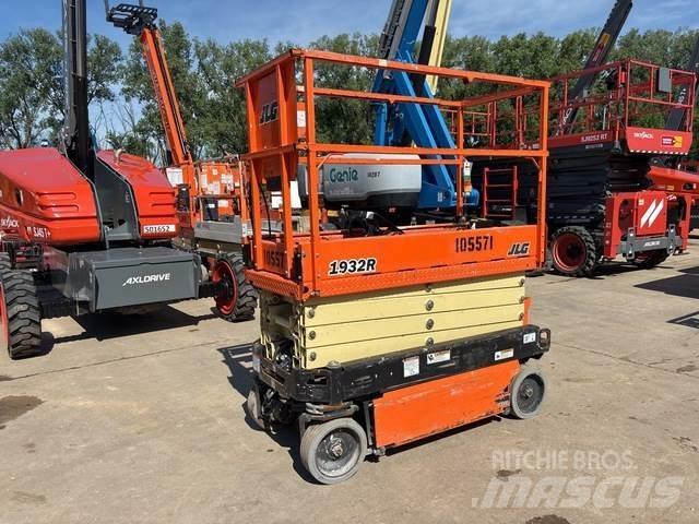 JLG 1932R Saksilavat