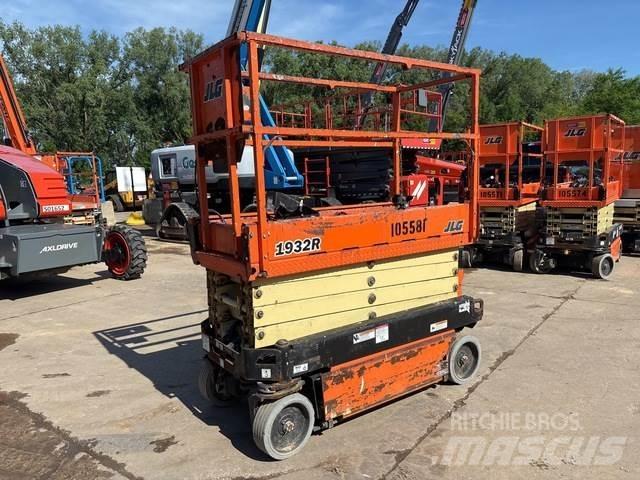 JLG 1932R Saksilavat