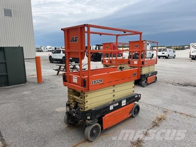 JLG 1932R Saksilavat