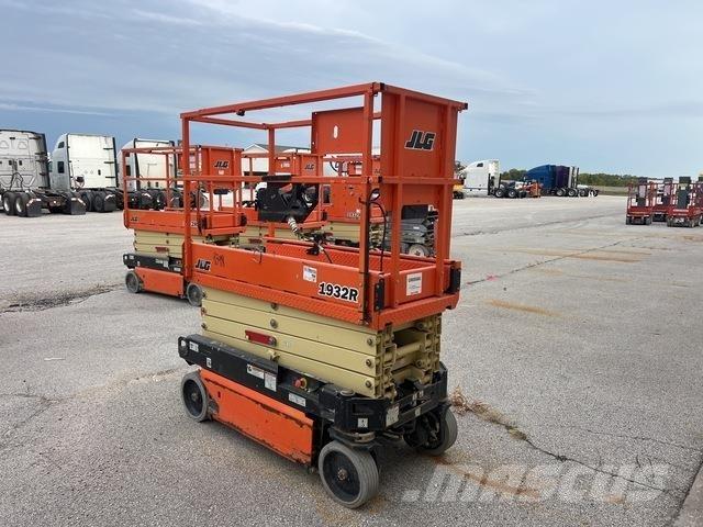 JLG 1932R Saksilavat