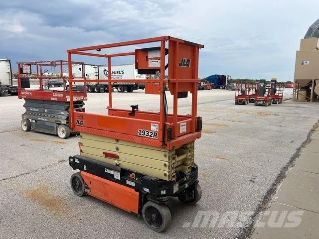 JLG 1932R Saksilavat