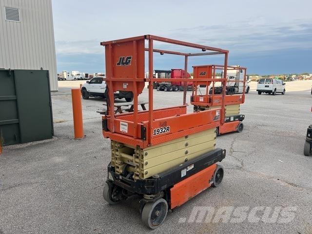 JLG 1932R Saksilavat