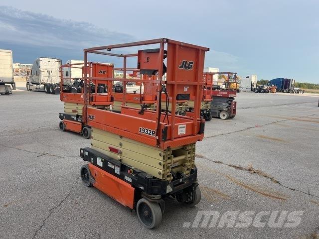 JLG 1932R Saksilavat