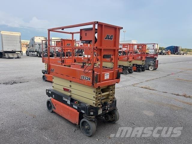 JLG 1932R Saksilavat