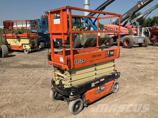 JLG 1932R Saksilavat