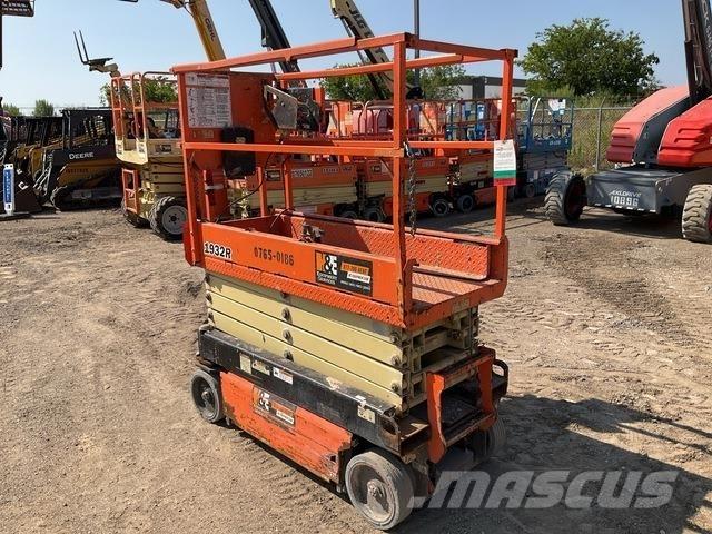 JLG 1932R Saksilavat