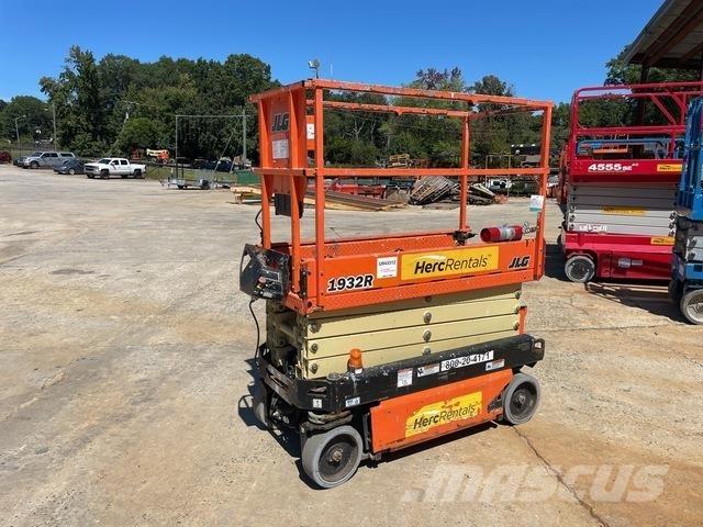 JLG 1932R Saksilavat