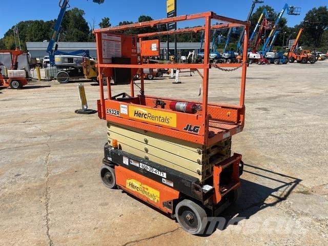 JLG 1932R Saksilavat