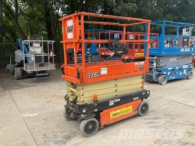 JLG 1932R Saksilavat