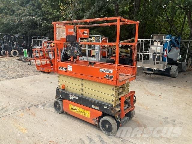 JLG 1932R Saksilavat